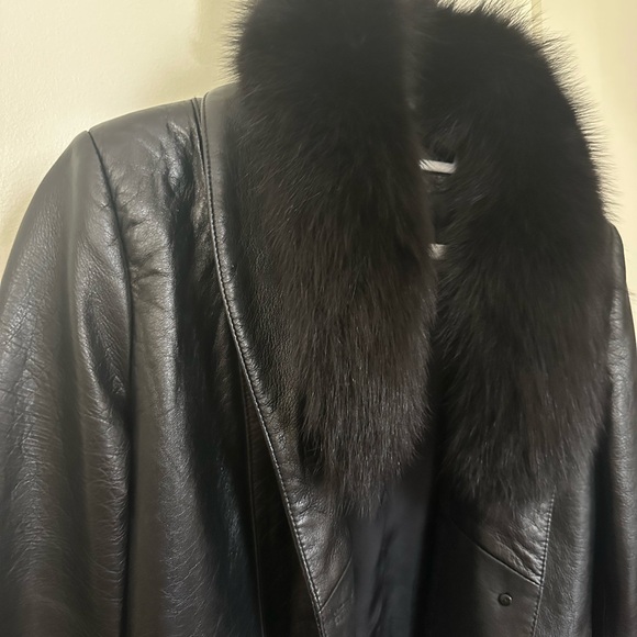 Black vintage genuine Leather Jacket with Fox Fur - Picture 2 of 6
